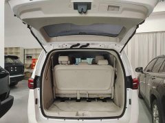 Buick GL8 Land Business Class Comfort Edition - ფოტო 18