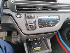 Honda Odyssey 2.0L e:HEV Luxury - ფოტო 13