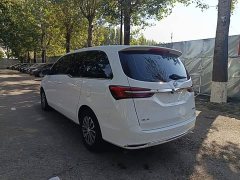 Buick GL8 Land Business Class Comfort Edition - ფოტო 4