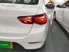 Chevrolet Cruze 325T Automatic Joyful Edition - ფოტო 7