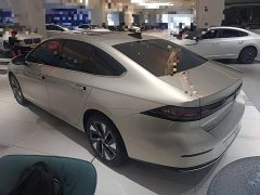 Volkswagen Sagitar L 300TSI DSG Elite - ფოტო 4