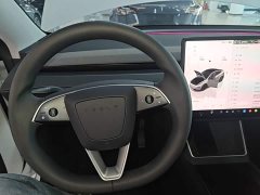 Tesla Model Y Rear-Wheel Drive - ფოტო 10