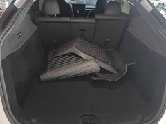 Tesla Model Y Rear-Wheel Drive - ფოტო 18