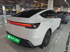 Tesla Model Y Rear-Wheel Drive - ფოტო 6