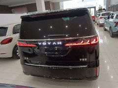 Voyah Lantu Dreamchaser PHEV AWD Excellence Kunpeng Edition - ფოტო 5