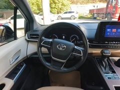 Toyota Sienna 2.5L Hybrid Luxury - ფოტო 10