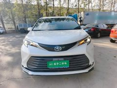 Toyota Sienna 2.5L Hybrid Luxury - ფოტო 2