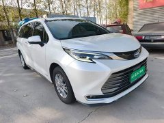 Toyota Sienna 2.5L Hybrid Luxury - ფოტო 3