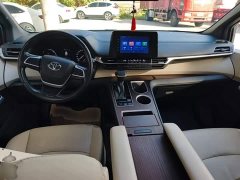 Toyota Sienna 2.5L Hybrid Luxury - ფოტო 9