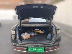 BYD Seal Honor Edition DM-i 1.5L 121km Prestigious Edition - ფოტო 9