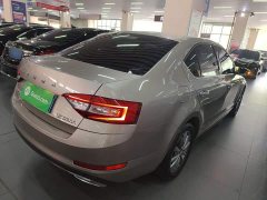 Skoda Octavia 1.5L Automatic Zhixing Luxury Edition - ფოტო 4