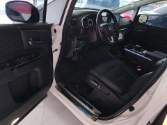 Honda Elysion 2.0L e:HEV Luxury Prestige Edition - ფოტო 15
