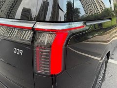 Zeekr 009 Six-Seat Executive AWD 108kWh - ფოტო 13