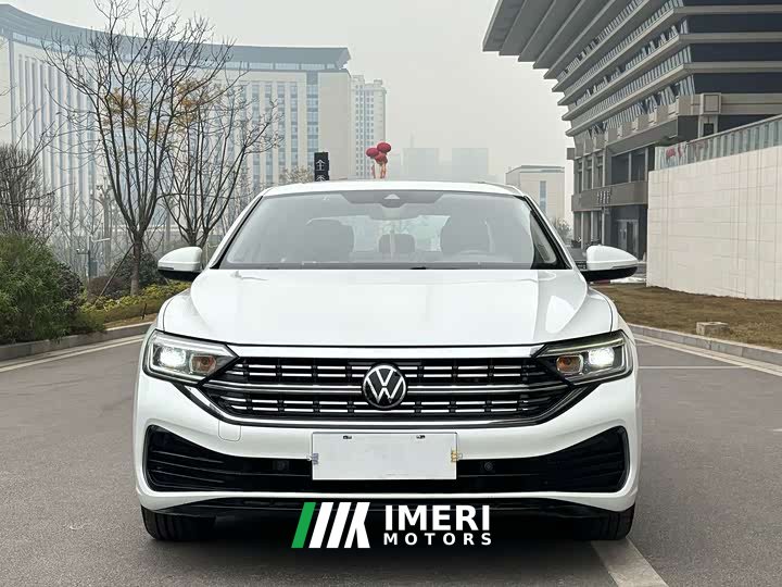 Volkswagen Sagitar 200TSI DSG Excellence Edition - ავტომობილი ჩინეთიდან