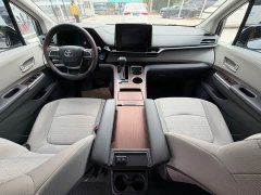Toyota Sienna 2.5L Hybrid Comfort Edition - ფოტო 11
