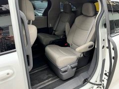 Toyota Sienna 2.5L Hybrid Comfort Edition - ფოტო 12