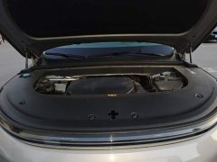 Li Auto L6 Pro - ფოტო 16