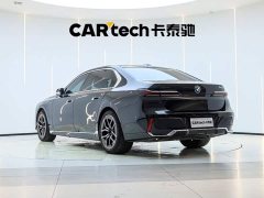 BMW 7 Series 735Li M Sport Package - ფოტო 8