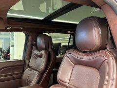 Lincoln Navigator Presidential Series 3.5T - ფოტო 11
