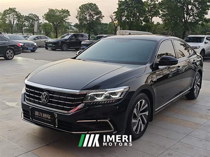 Volkswagen Passat Plug-in Hybrid 430PHEV Hybrid Luxury National VI - ავტომობილი ჩინეთიდან