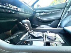 Mazda3 Axela 2.0L Automatic Premium Edition - ფოტო 17