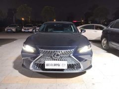 Lexus ES 200 Excellence Edition - ფოტო 2
