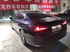 Lexus ES 200 Excellence Edition - ფოტო 8