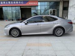 Toyota Camry 2.0GVP Luxury Edition - ფოტო 3