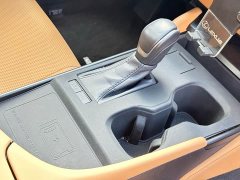 Lexus ES 200 Premium Edition - ფოტო 10