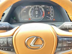 Lexus ES 200 Premium Edition - ფოტო 11