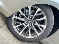 Lexus ES 200 Premium Edition - ფოტო 17