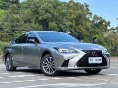 Lexus ES 200 Premium Edition - ფოტო 3