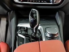 BMW 5 Series 530Li Premier M Sport Package - ფოტო 14