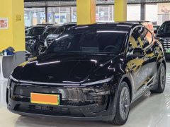 Tesla Model Y L Long Range All-Wheel Drive - ფოტო 1