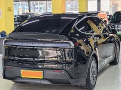 Tesla Model Y L Long Range All-Wheel Drive - ფოტო 18
