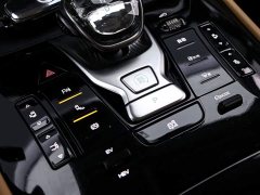 Denza D9 DM-i 980 Four-Wheel Drive Premium - ფოტო 11