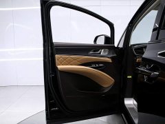 Denza D9 DM-i 980 Four-Wheel Drive Premium - ფოტო 13