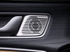 Denza D9 DM-i 980 Four-Wheel Drive Premium - ფოტო 14