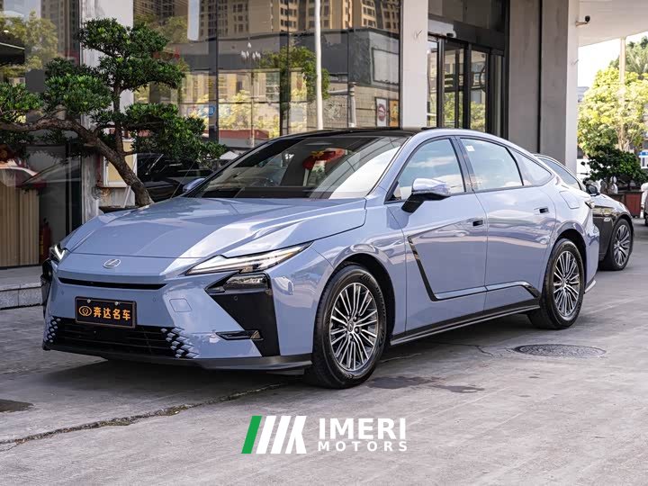 Lexus ES 300h - ავტომობილი ჩინეთიდან
