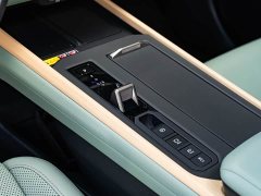 Lexus ES 300h - ფოტო 15