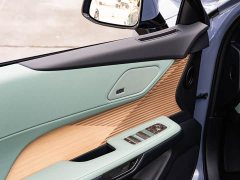 Lexus ES 300h - ფოტო 19