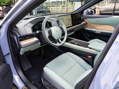 Lexus ES 300h - ფოტო 9