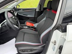 Volkswagen Lingdu L 280TSI DSG Dazzling Red Edition - ფოტო 8
