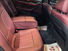 BMW 5 Series 525Li M Sport Package - ფოტო 10