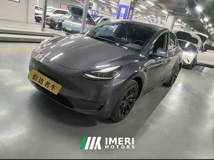 Tesla Model Y Long Range All-Wheel Drive - автомобиль из Китая