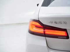 BMW 5 Series Facelift 525Li M Sport Package - ფოტო 13