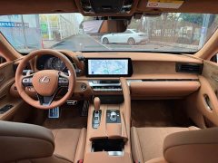 Lexus LC 500h Sports Edition - ფოტო 16