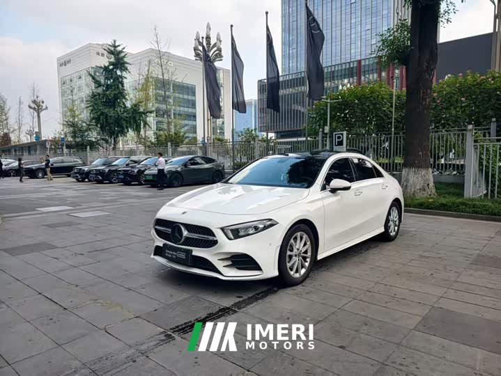 Mercedes-Benz A-Class A 200 L Sport Sedan Fashion Edition