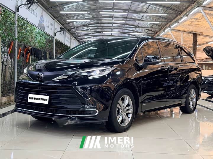 Toyota Sienna 2.5L Hybrid Comfort Edition