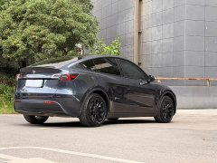 Tesla Model Y Long Range All-Wheel Drive - photo 5